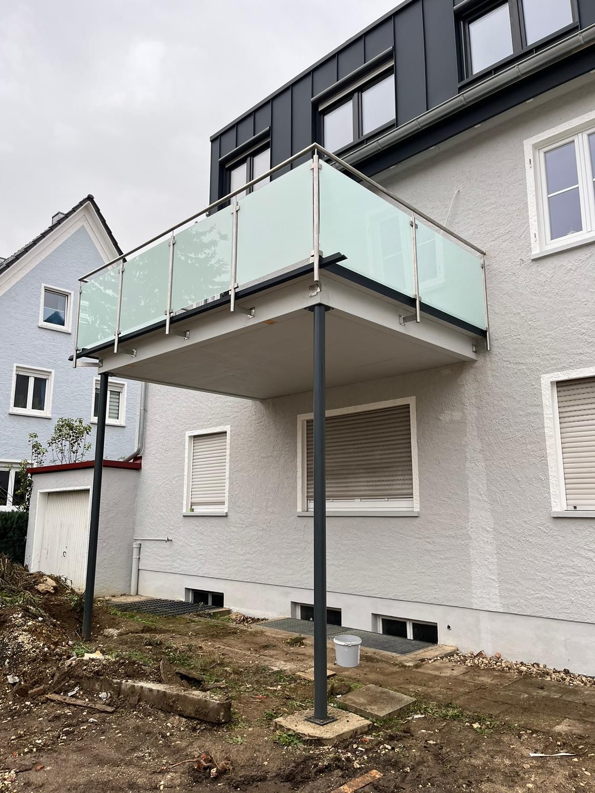 Edelstahl-Glasgeländer – Remsstahl Geländer