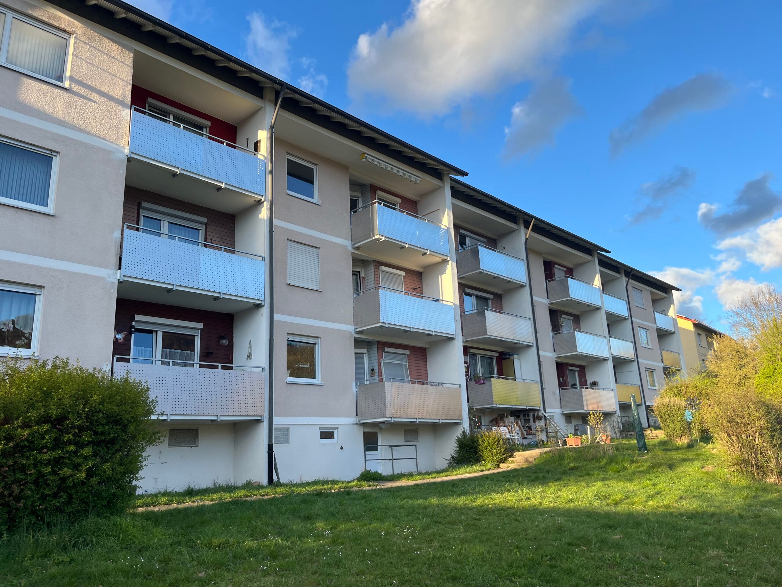 Balkongeländer an Reihenhäusern